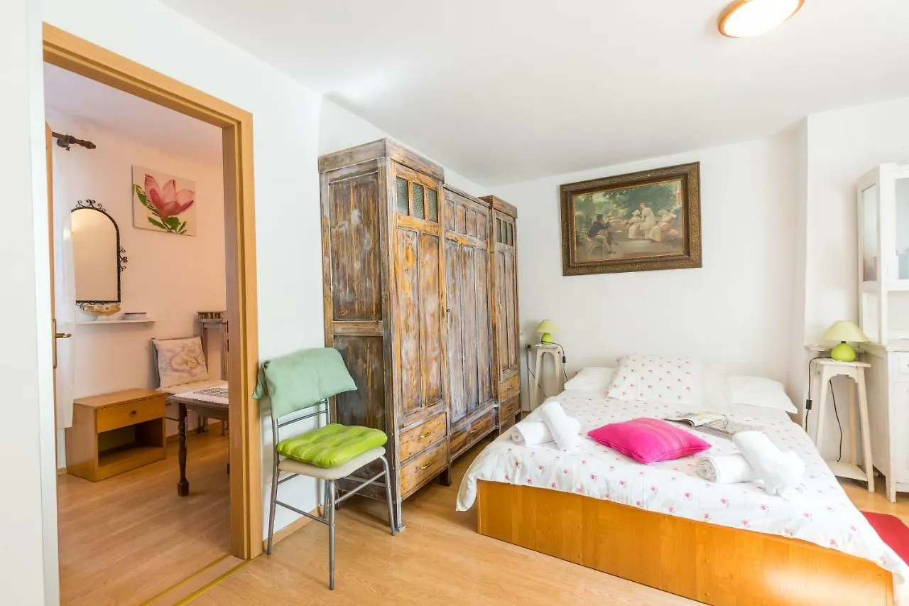 Beautiful Rustical Apt Ana In The Heart Of Rovinj Croatia