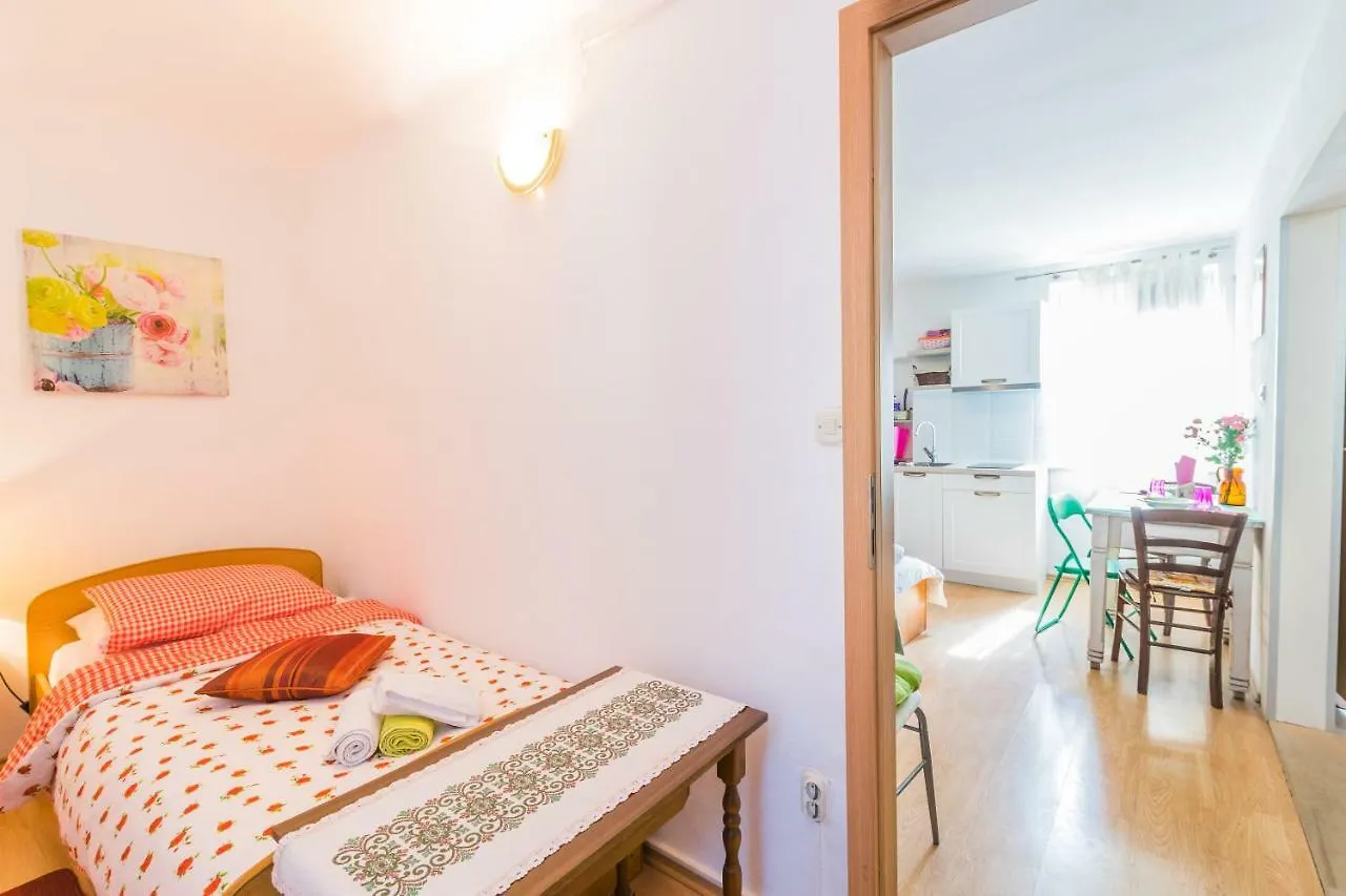 Appartement Beautiful Rustical Apt Ana In The Heart Of Rovinj Kroatië