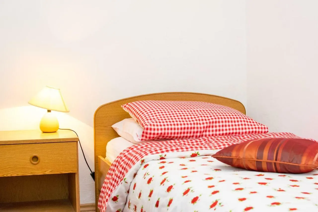 Beautiful Rustical Apt Ana In The Heart Of Rovinj 0*,