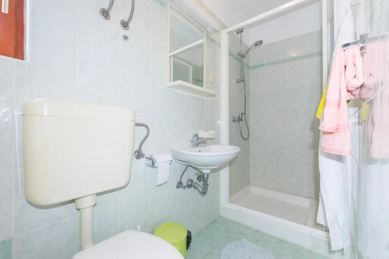 Beautiful Rustical Apt Ana In The Heart Of Rovinj 0*,